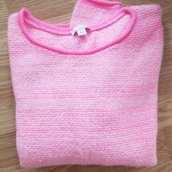 Beautiful sweater - Picture 2 of 2